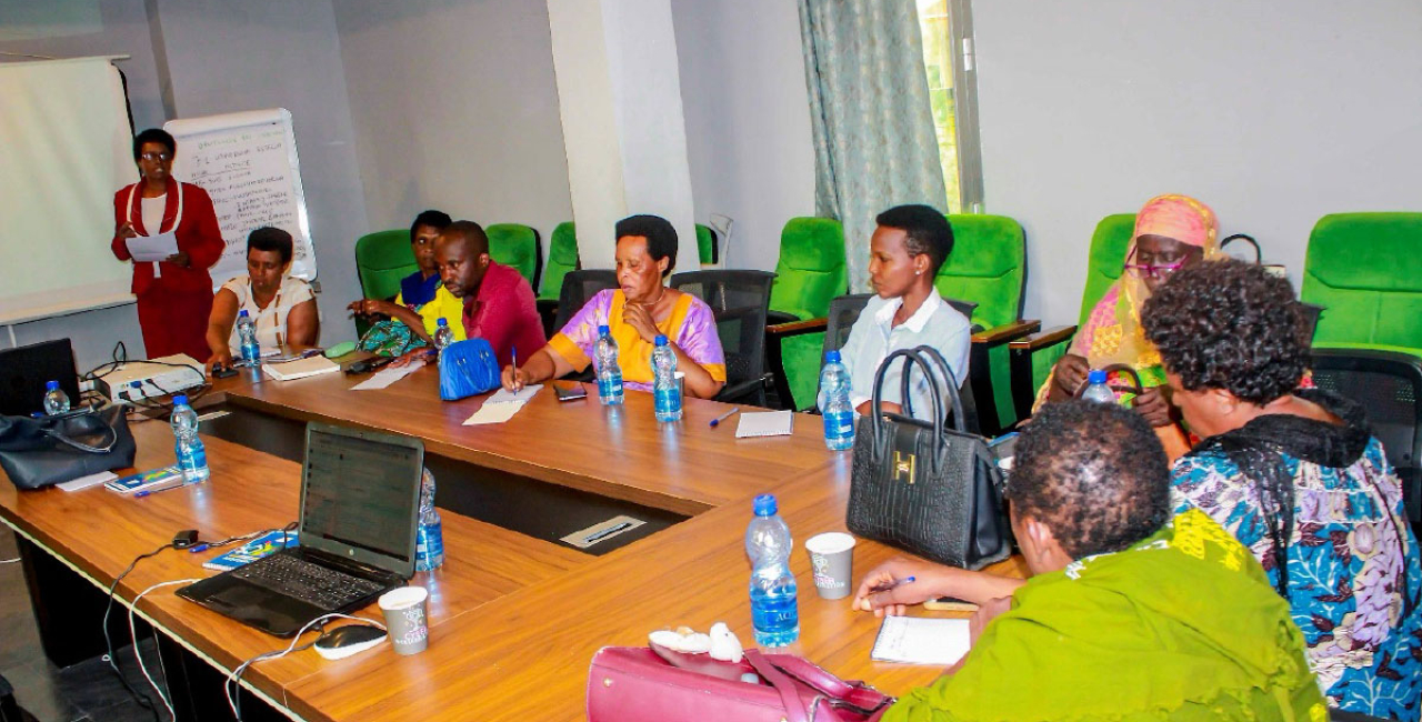 Rapport d’activité de formation des membres des associations  a base communautaire en matière de prise en charge juridique et communautaire  dans le cadre du plaidoyer sur la révision de la loi spécifique VBG